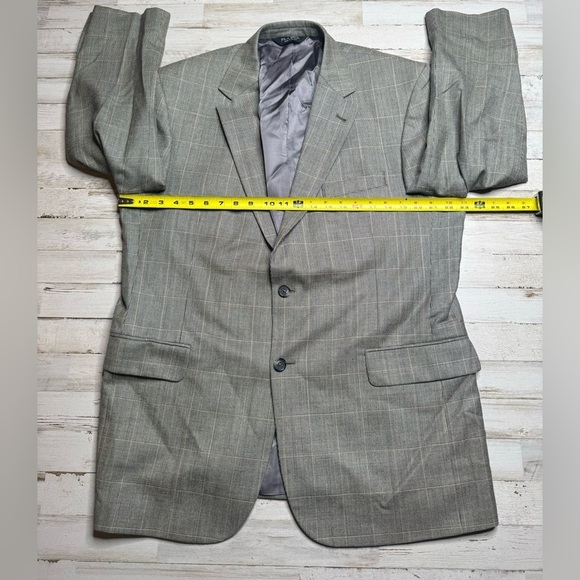 Jos. A. Bank Mens Gray Wool Silk Classic Fit Sport Coat Blazer 44R Windowpane - Picture 4 of 11
